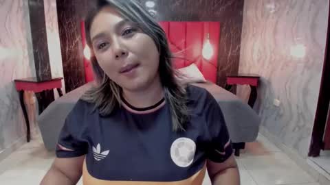 Snapshot of latinaholequeen chatting on 11.18.25 EMMA online show from 11.18.25