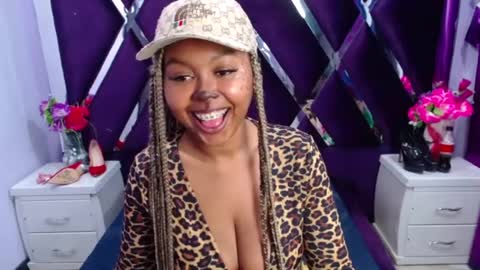 latinas_anales online show from 01.13.25