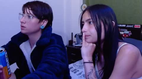 latinas_love05 online show from 12.20.25