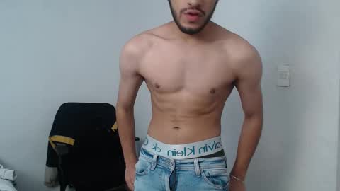 Snapshot of latinbunny7779 chatting on 12.10.24 camilo online show from 12.10.24