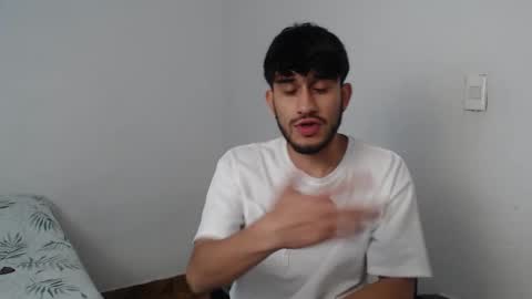 Snapshot of latinbunny7779 chatting on 12.16.24 camilo online show from 12.16.24