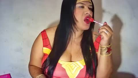 latincurvy1992 online show from 11.01.25