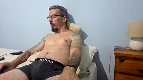 Snapshot of latinheat95 chatting on 02.10.26 latinheat95 online show from 02.10.26