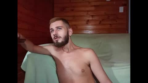 Snapshot of latinodiparis chatting on 02.10.25 latinodiparis online show from 02.10.25