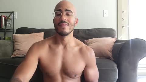 Snapshot of latinomixedbbc chatting on 09.09.25 latinomixedbbc online show from 09.09.25