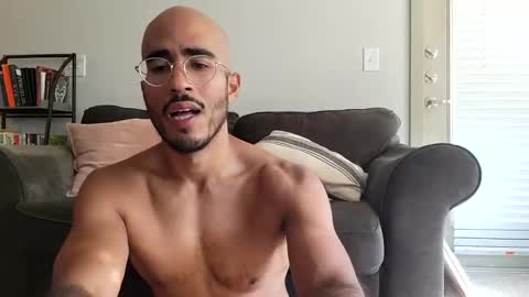 Snapshot of latinomixedbbc chatting on 09.15.25 latinomixedbbc online show from 09.15.25