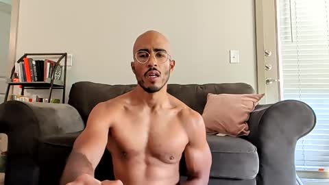 Snapshot of latinomixedbbc chatting on 10.09.25 latinomixedbbc online show from 10.09.25