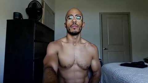 Snapshot of latinomixedbbc chatting on 11.12.25 latinomixedbbc online show from 11.12.25