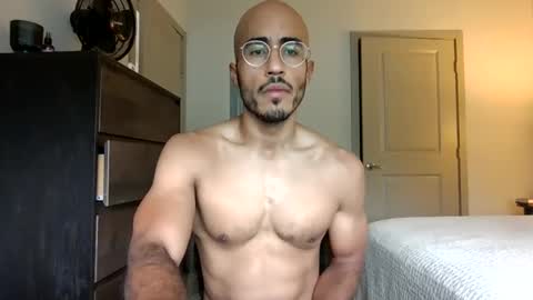 Snapshot of latinomixedbbc chatting on 11.17.25 latinomixedbbc online show from 11.17.25