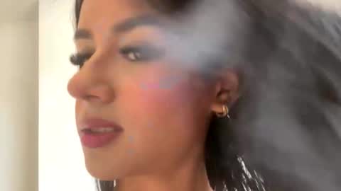 Laura Valmont online show from 03.23.26