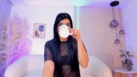 lau_reyes online show from 10.08.25