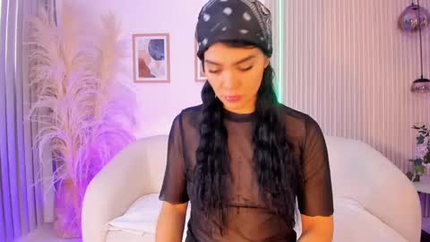 lau_reyes online show from 10.17.25