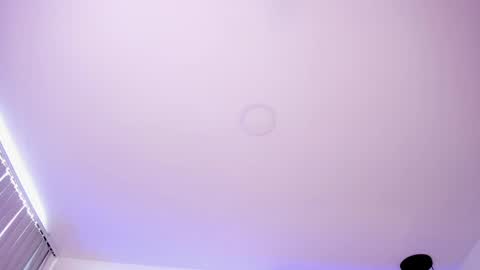 lau_reyes online show from 10.20.25