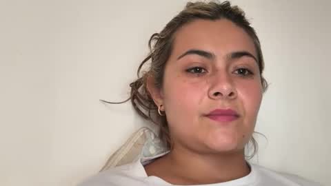 Snapshot of lauglow chatting on 12.03.25 MiaBelle online show from 12.03.25