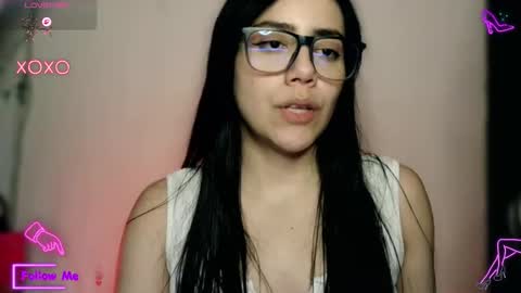 laujgray online show from 11.26.25