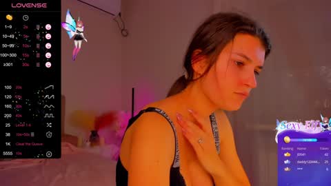 Snapshot of laura__leee chatting on 12.09.24 Laura online show from 12.09.24