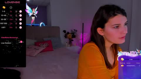 Snapshot of laura__leee chatting on 12.13.24 Laura online show from 12.13.24