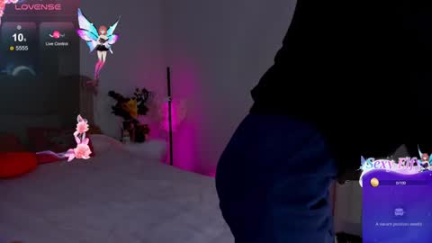 Snapshot of laura__leee chatting on 12.29.24 Laura online show from 12.29.24