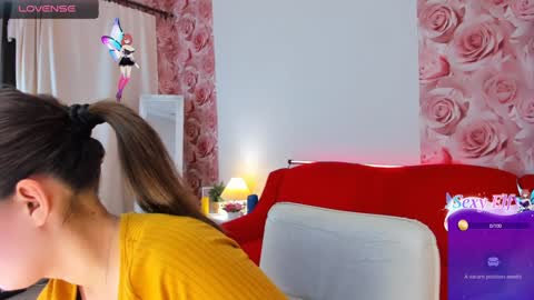 Snapshot of laura__leee chatting on 01.07.25 Laura online show from 01.07.25