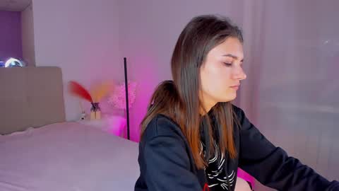 Snapshot of laura__leee chatting on 01.19.25 Laura online show from 01.19.25