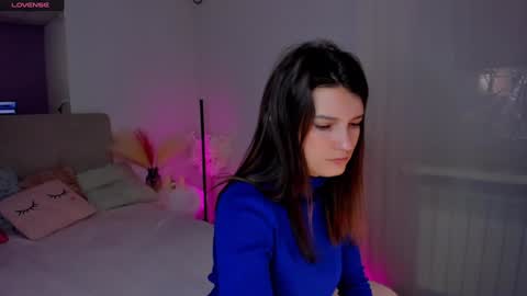 Snapshot of laura__leee chatting on 02.02.25 Laura online show from 02.02.25