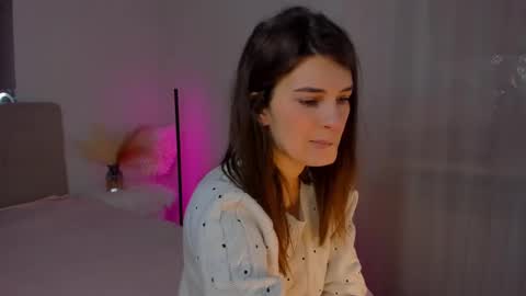 Snapshot of laura__leee chatting on 02.26.25 Laura online show from 02.26.25