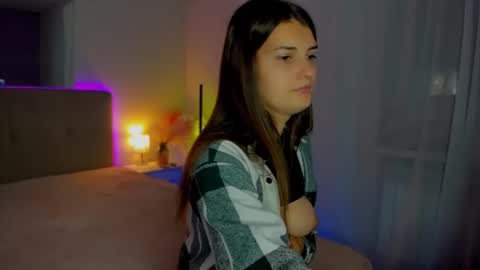 Snapshot of laura__leee chatting on 09.26.25 Laura online show from 09.26.25