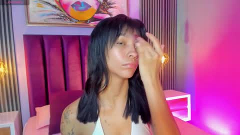 Laura online show from 11.14.25