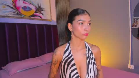 Laura online show from 07.04.26