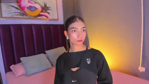 Laura online show from 07.12.26