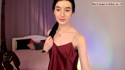 Laura online show from 01.11.25