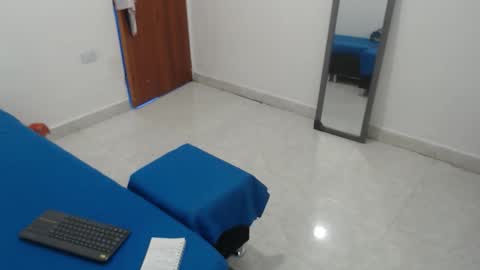 laura_foxx2379 online show from 01.08.26