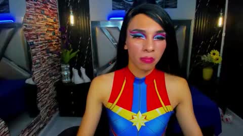 Snapshot of laura_goldenn chatting on 03.10.26 Laura Goldenn online show from 03.10.26