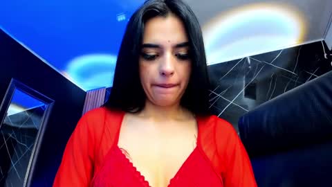 Laura online show from 12.04.24