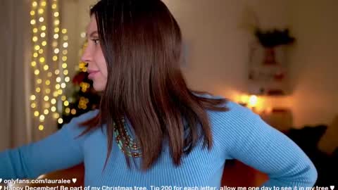 Laura Lee. online show from 12.15.25