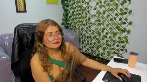 laura_marttin online show from 07.12.26