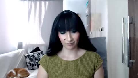 Snapshot of laura_pervert_ chatting on 11.17.25 Laura online show from 11.17.25