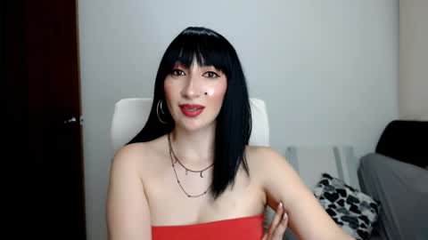 Snapshot of laura_pervert_ chatting on 04.23.26 Laura online show from 04.23.26
