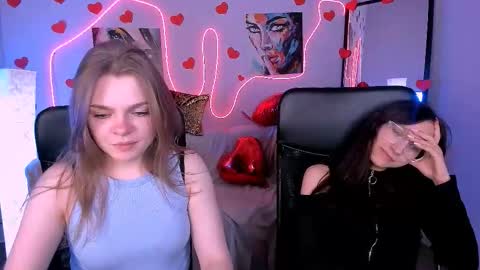 Snapshot of laura_queen_ chatting on 02.12.26 laura_queen_ online show from 02.12.26