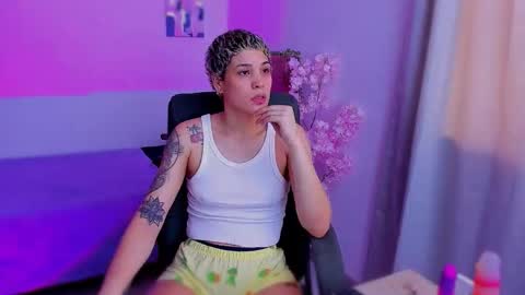 Laura Rose online show from 12.01.25