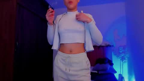 Laura Rose online show from 01.07.26