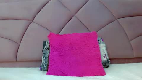 Laura online show from 12.14.24