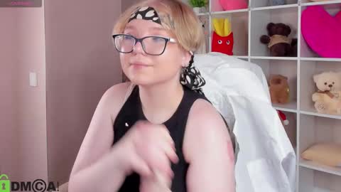 Laura online show from 02.03.26