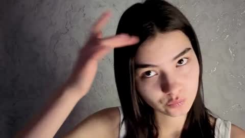 Laura online show from 02.24.26