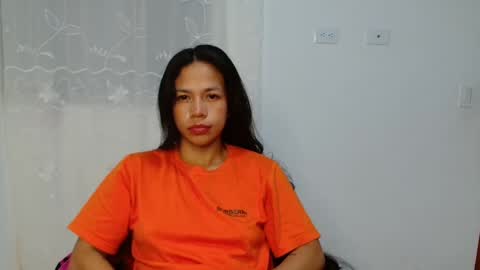 lauracb          online show from 09.18.25