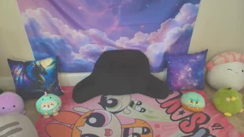 LauraChan online show from 01.07.26