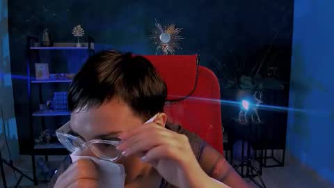 lauradavidsons online show from 11.22.25