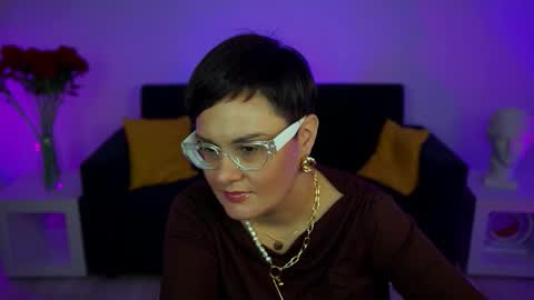 lauradavidsons online show from 11.22.25