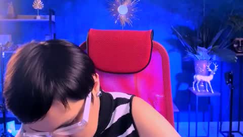 lauradavidsons online show from 01.15.26