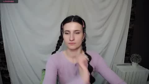 Laura online show from 02.20.25